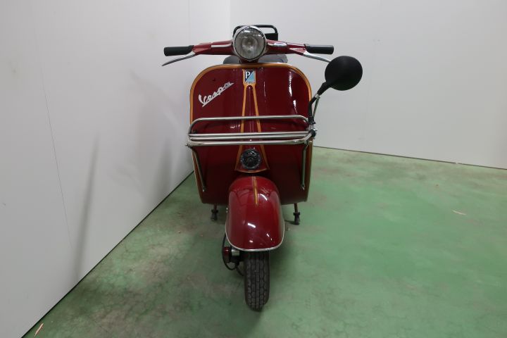 421501-3 Piaggio Vespa 125cc -56