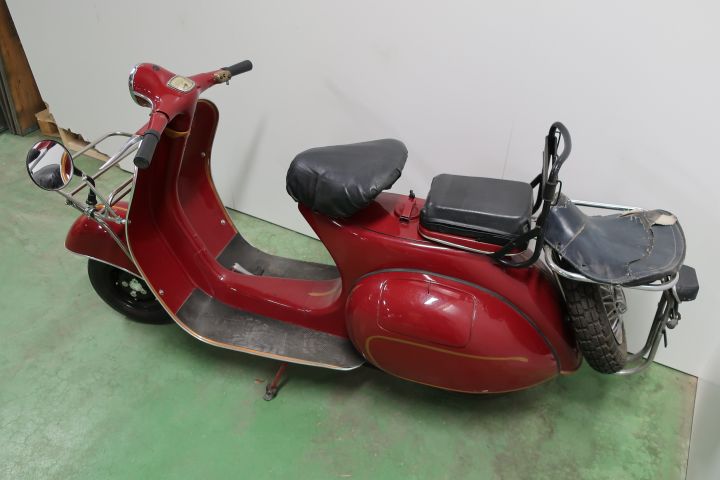 421501-5 Piaggio Vespa 125cc -56