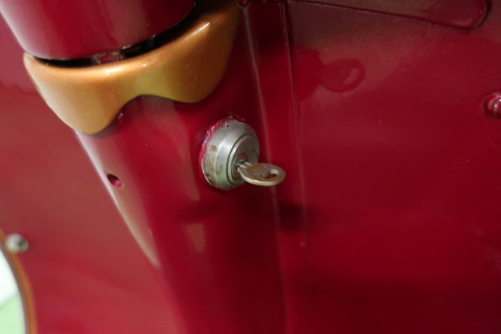 421501-10 Piaggio Vespa 125cc -56