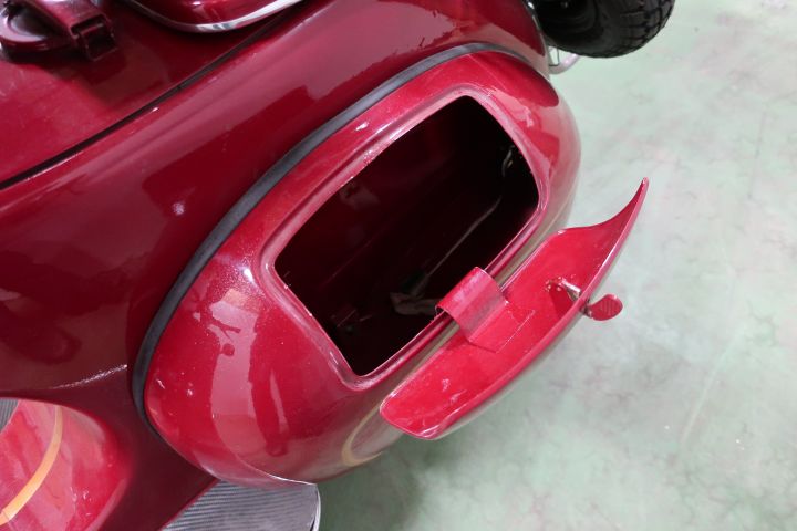 421501-13 Piaggio Vespa 125cc -56