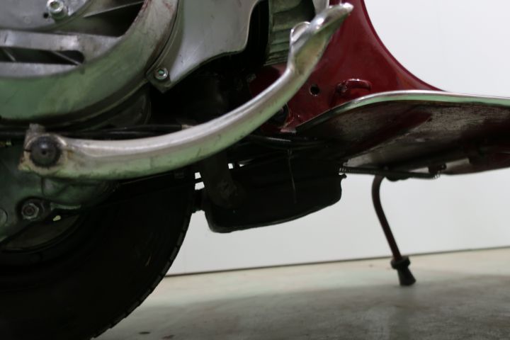 421501-18 Piaggio Vespa 125cc -56
