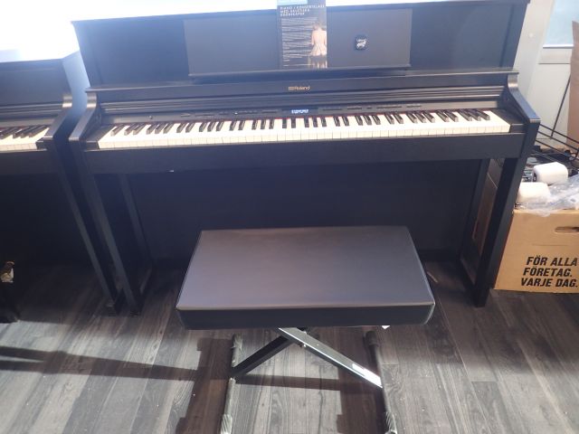 400459-1 Digital piano Roland LX-7