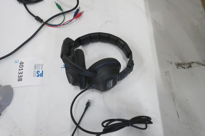 401338-3 Multimedia studio Tandberg LAB 300