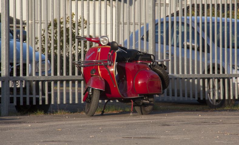 421501-1 Piaggio Vespa 125cc -56