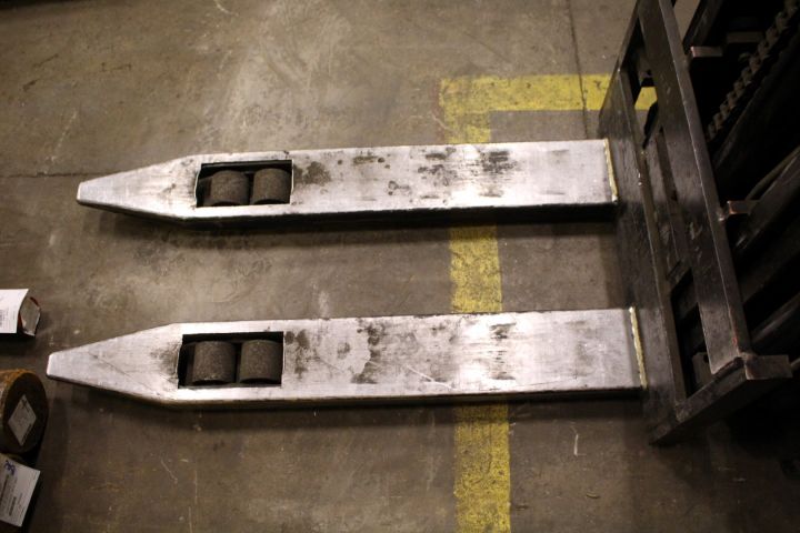 427696-7 Ståstaplare Mitsibishi SBR16N -14