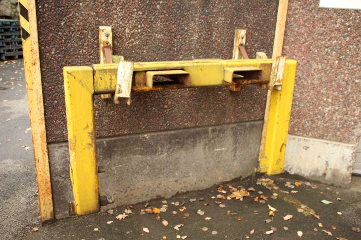 427915-1 Lyftok till skrotbingar