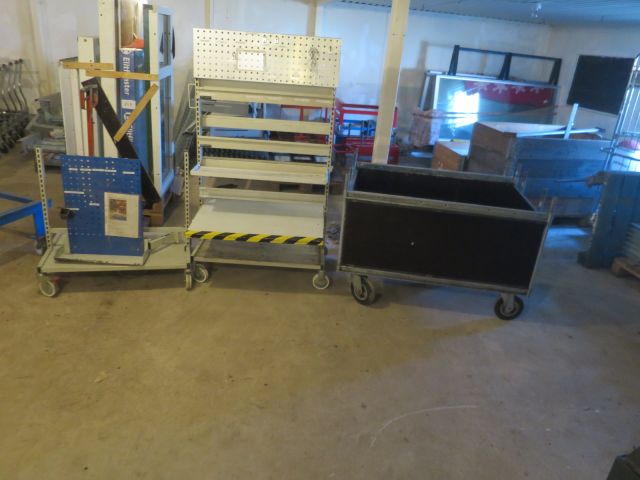 421672-1 Hyllvagnar och förvaringsvagnar
