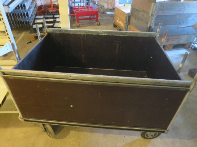 421672-2 Hyllvagnar och förvaringsvagnar