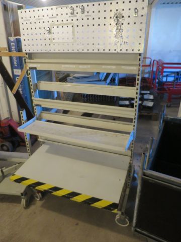 421672-3 Hyllvagnar och förvaringsvagnar