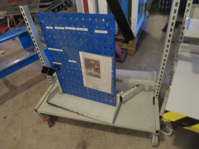 421672-4 Hyllvagnar och förvaringsvagnar