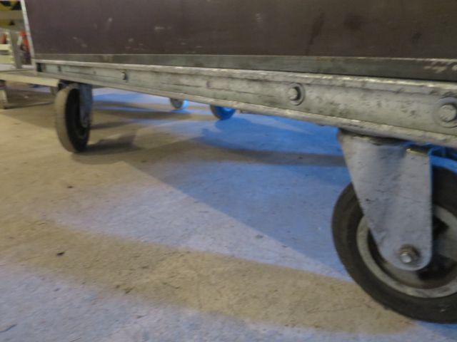 421672-11 Hyllvagnar och förvaringsvagnar