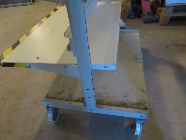 421672-13 Hyllvagnar och förvaringsvagnar