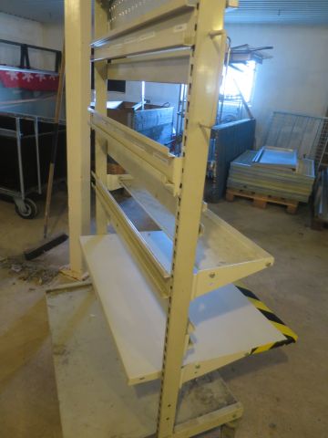 421672-19 Hyllvagnar och förvaringsvagnar