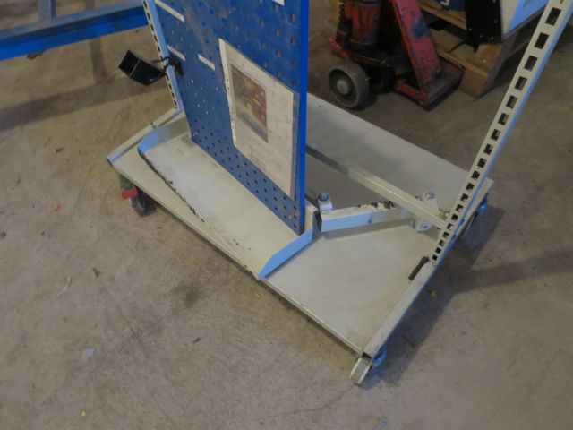 421672-23 Hyllvagnar och förvaringsvagnar