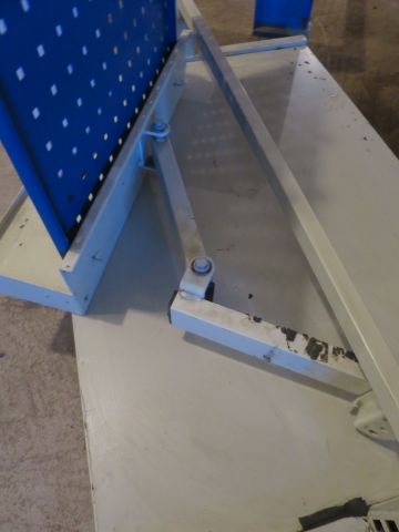 421672-24 Hyllvagnar och förvaringsvagnar