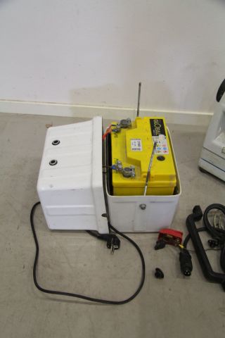 429029-11 Varmluftsaggregat Polarn Compact 4000 samt bränslevärmare