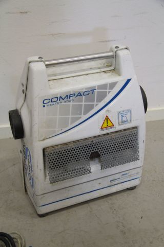 429029-3 Varmluftsaggregat Polarn Compact 4000 samt bränslevärmare