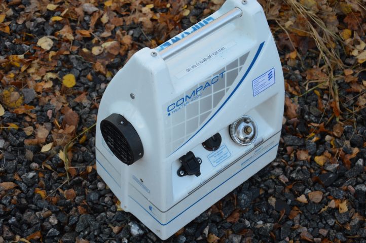 429029-6 Varmluftsaggregat Polarn Compact 4000 samt bränslevärmare