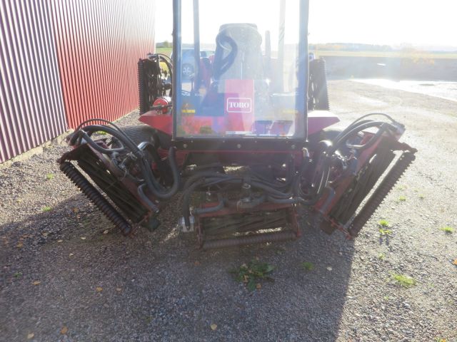 413677-8 Toro Reelmaster 6700-D -1997