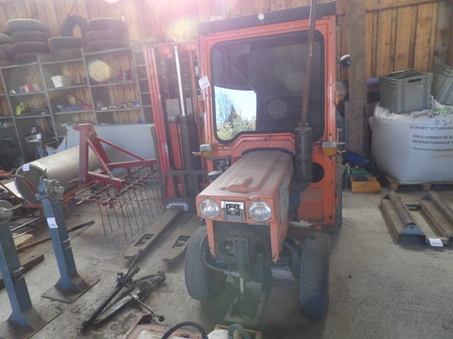 413346-24 Kubota B7100 with gear (rope object)