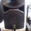 400601-2 2 speakers with tripod Yamaha Stagepas 400 i (Modified info)