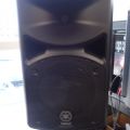 400601-3 2 speakers with tripod Yamaha Stagepas 400 i (Modified info)