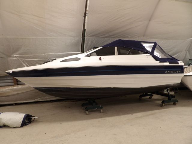 413416-1 Bayliner Capri 5.0L V8-87