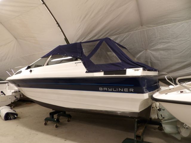 413416-3 Bayliner Capri 5.0L V8-87