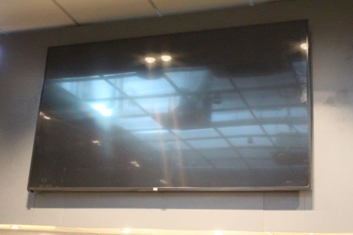 429512-7 Larm, ljud- och ljusutrustning från skobutik i Stockholm