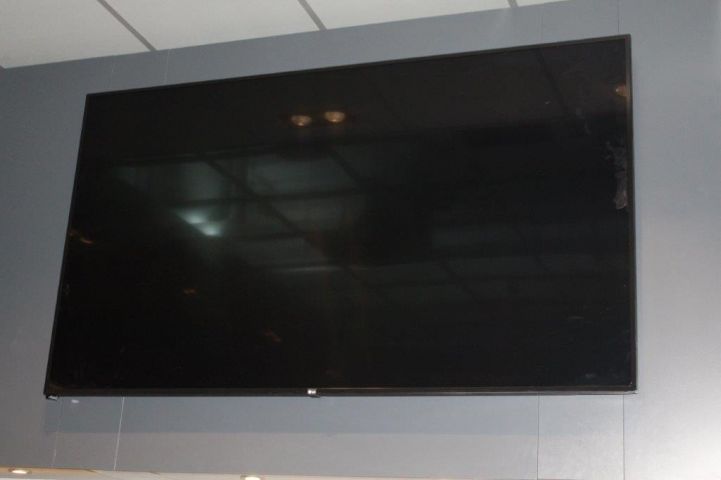 429512-8 Larm, ljud- och ljusutrustning från skobutik i Stockholm