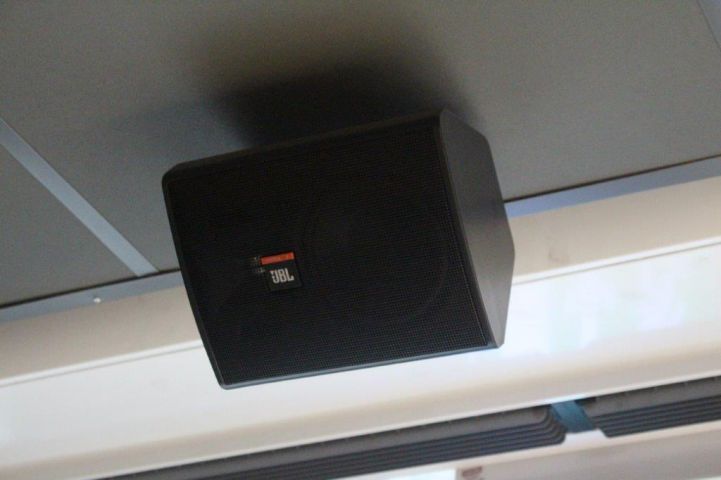 429512-15 Larm, ljud- och ljusutrustning från skobutik i Stockholm