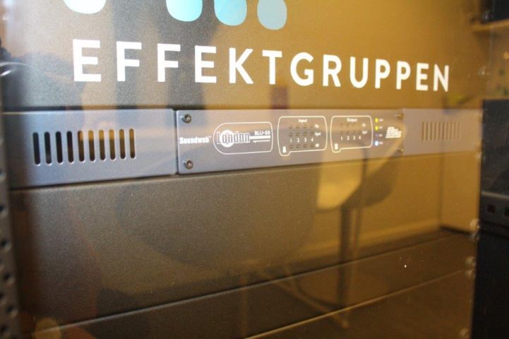 429512-22 Larm, ljud- och ljusutrustning från skobutik i Stockholm