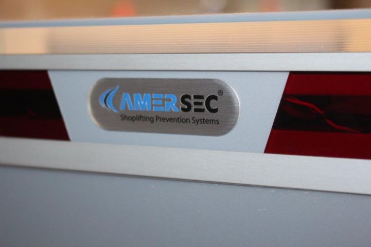 429512-29 Larm, ljud- och ljusutrustning från skobutik i Stockholm