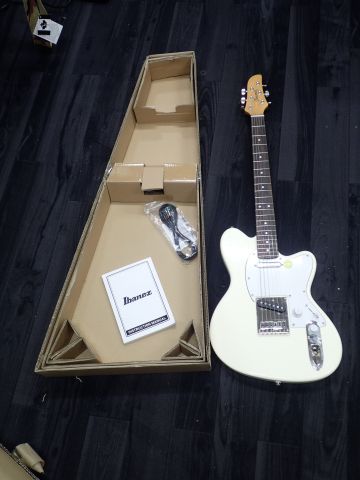 400676-1 Electric Guitar Ibanez TM-302 IV