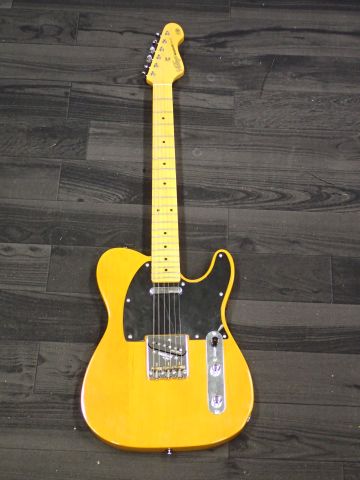 400677-1 Electric Guitar Vintage Reissued v52