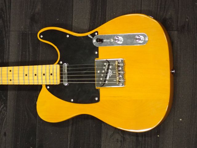 400677-2 Electric Guitar Vintage Reissued v52