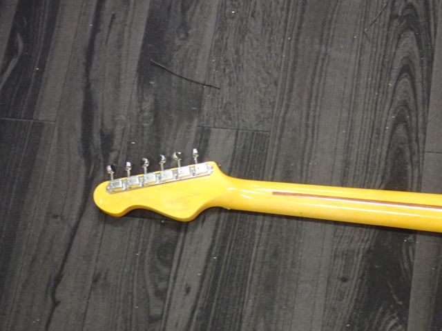 400677-9 Electric Guitar Vintage Reissued v52