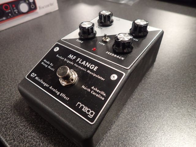 400743-2 Moog mini-pointer Tremolo pedal.