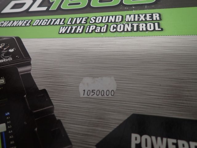 400769-3 Mackie DL1608 16 Channel Digital Sound Mixer w / Lightning iPad Control