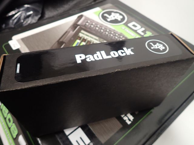 400769-8 Mackie DL1608 16 Channel Digital Sound Mixer w / Lightning iPad Control