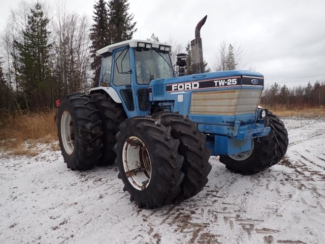 402873-3 FORD TW-25 Reg: OHL478