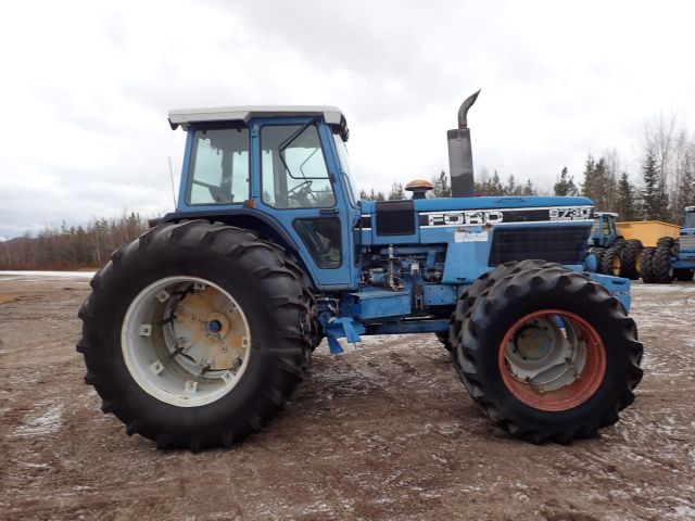 402876-4 FORD 8730 Reg: DML464
