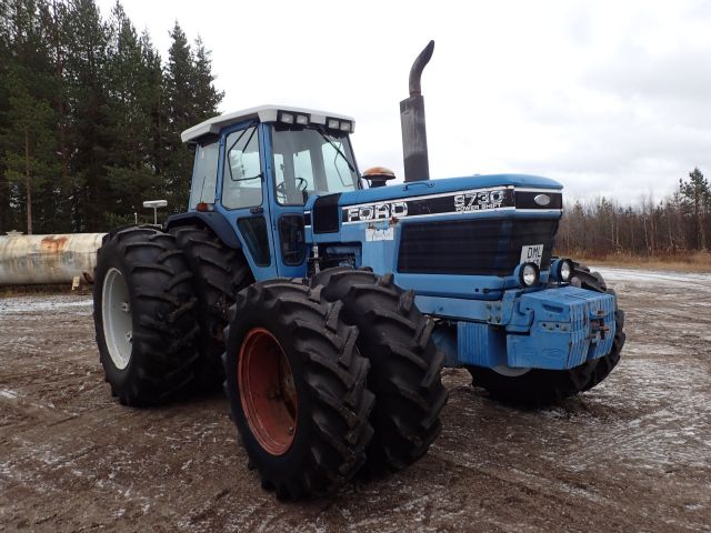 402876-3 FORD 8730 Reg: DML464