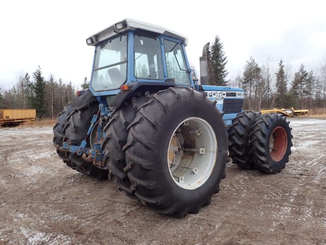402876-5 FORD 8730 Reg: DML464