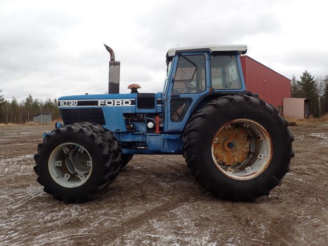 402876-8 FORD 8730 Reg: DML464