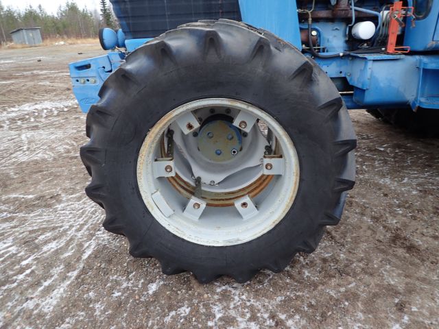 402876-9 FORD 8730 Reg: DML464