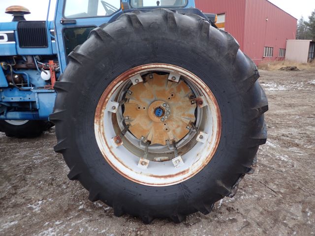 402876-11 FORD 8730 Reg: DML464