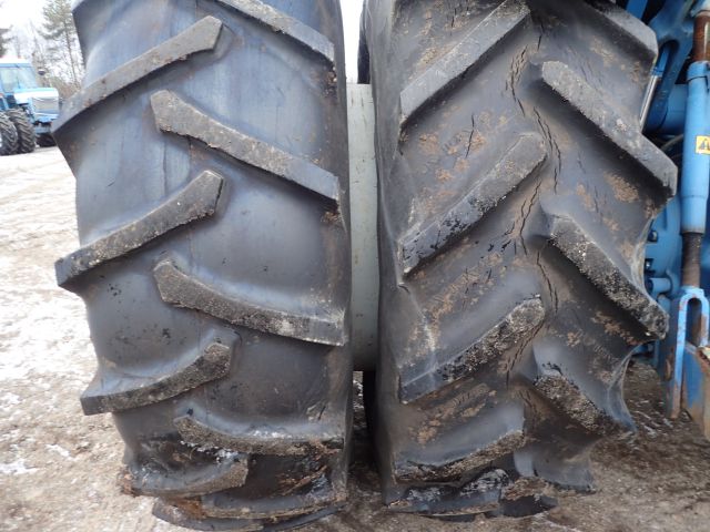 402876-12 FORD 8730 Reg: DML464