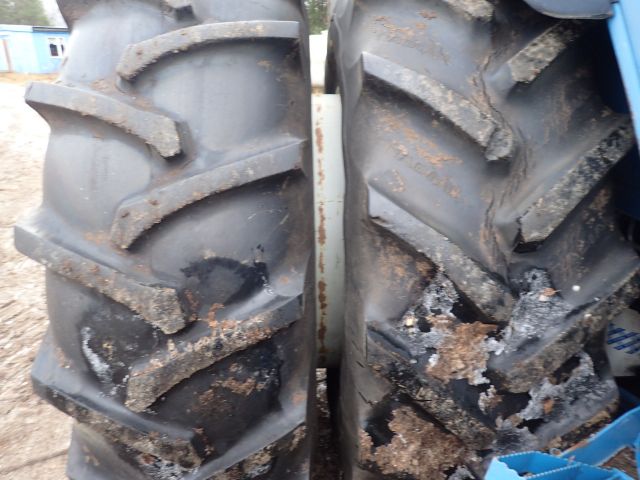 402876-14 FORD 8730 Reg: DML464