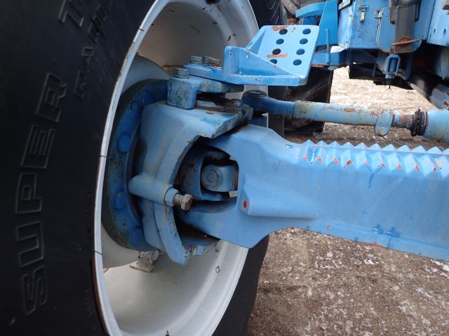 402876-17 FORD 8730 Reg: DML464